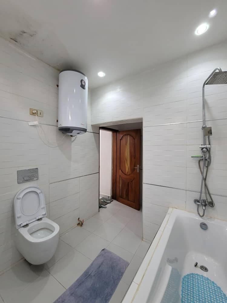 Villa Magnifique Standing Avec Piscine Et Jardin A Ngor Virage *